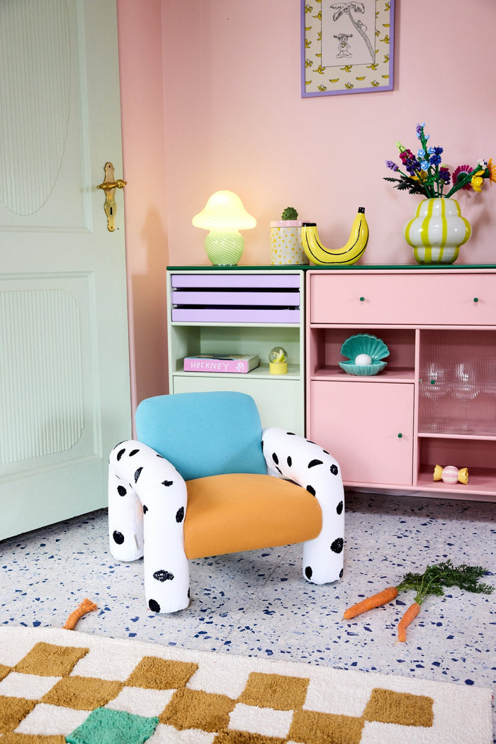 Tables & Chairs