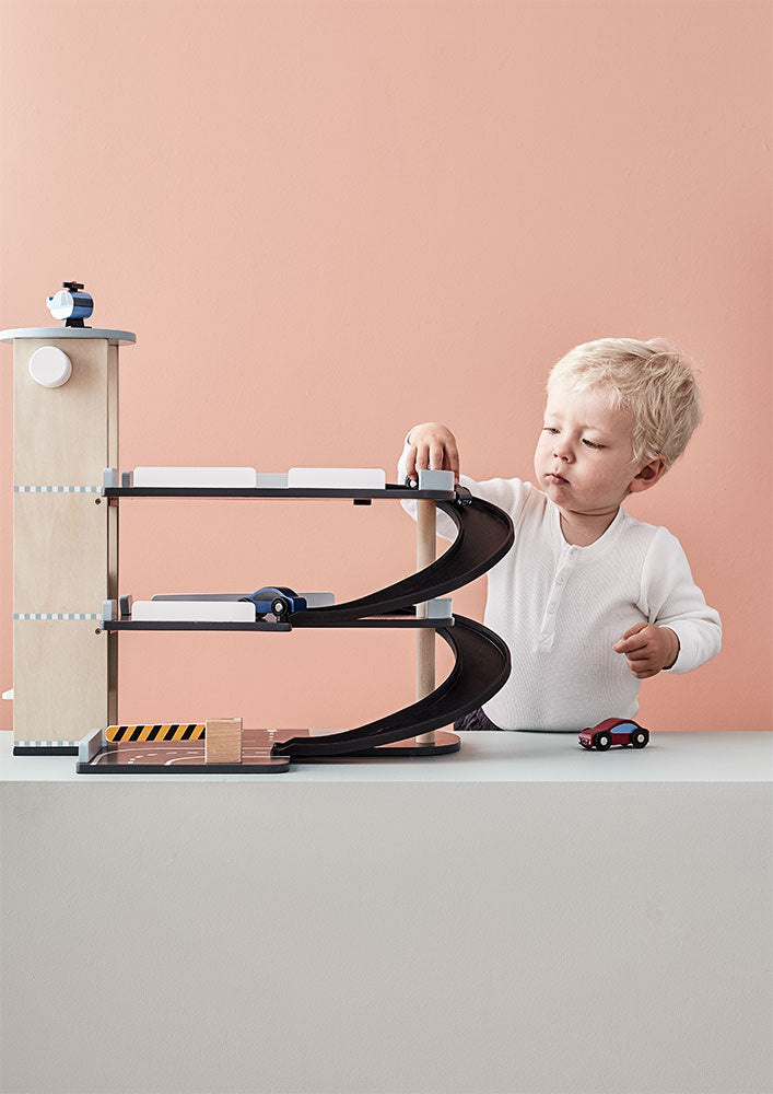 Toy car garage