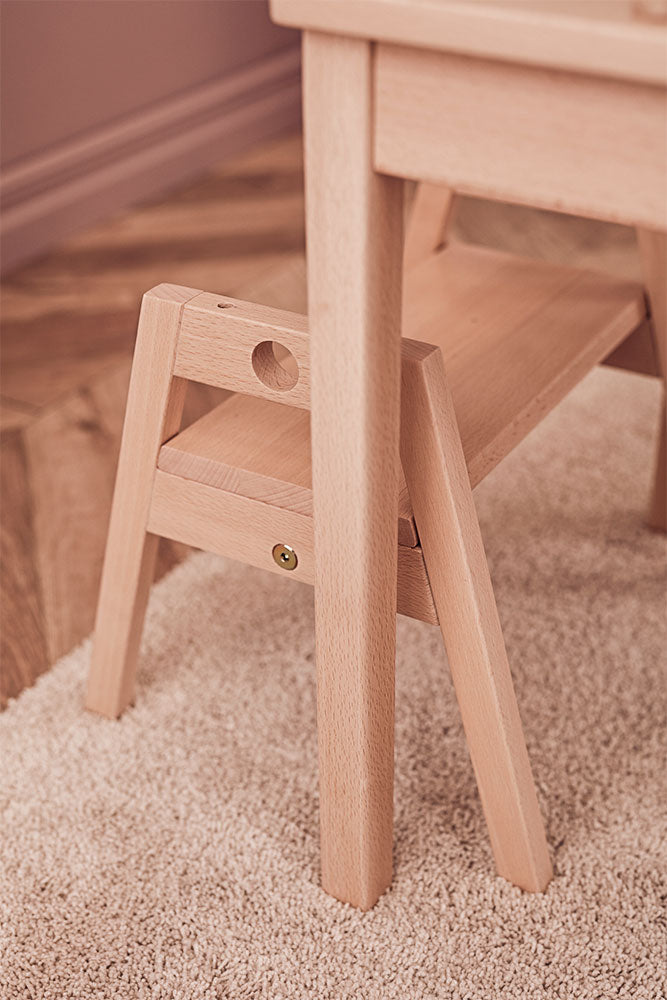 SAGA Blonde Hocker