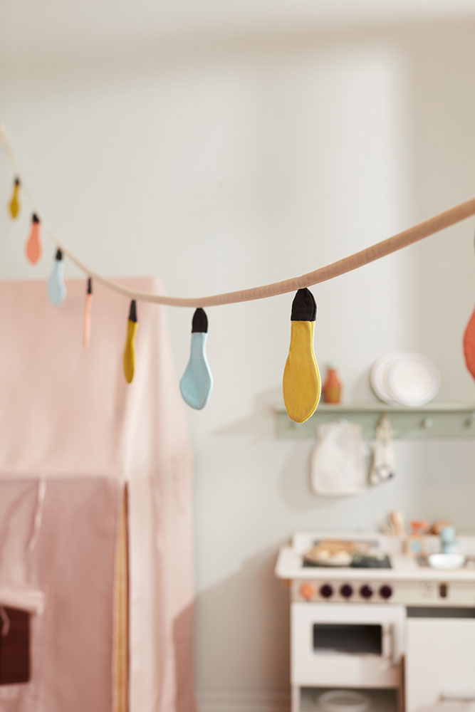 Buntings lights bulbs