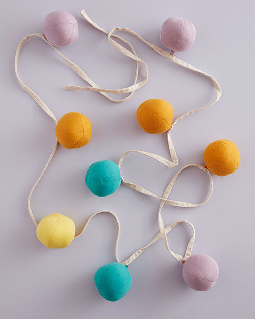 Girlande Bällchen lila multi