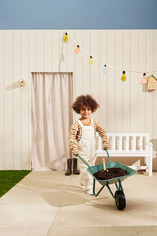 Buntings lights bulbs