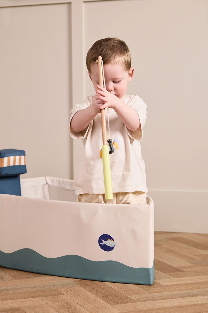Boat with fishing set