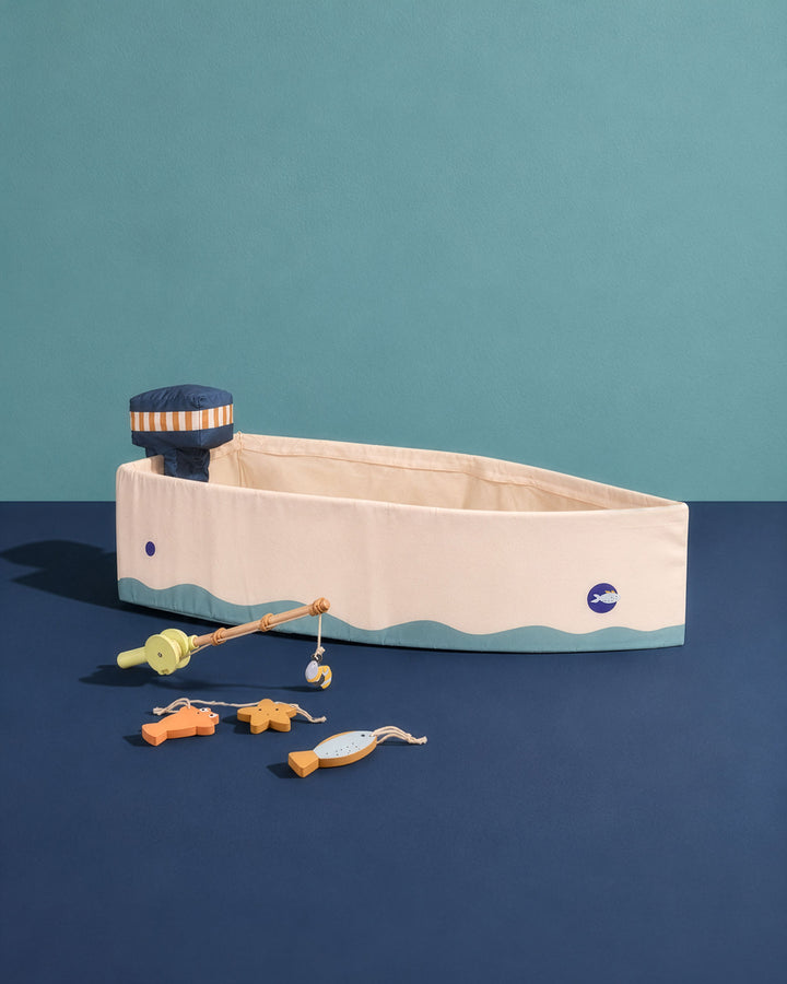 Boat with fishing set