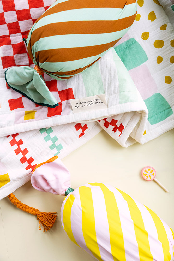 Coussin bonbon rose FIFI
