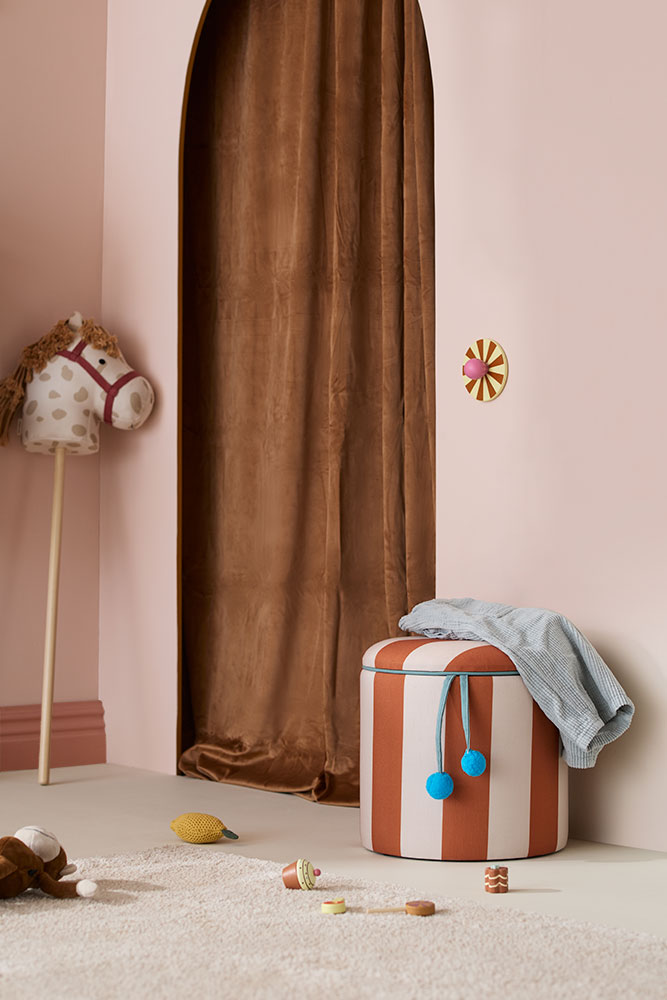 Pouffe cylinder with storage brown 30 cm