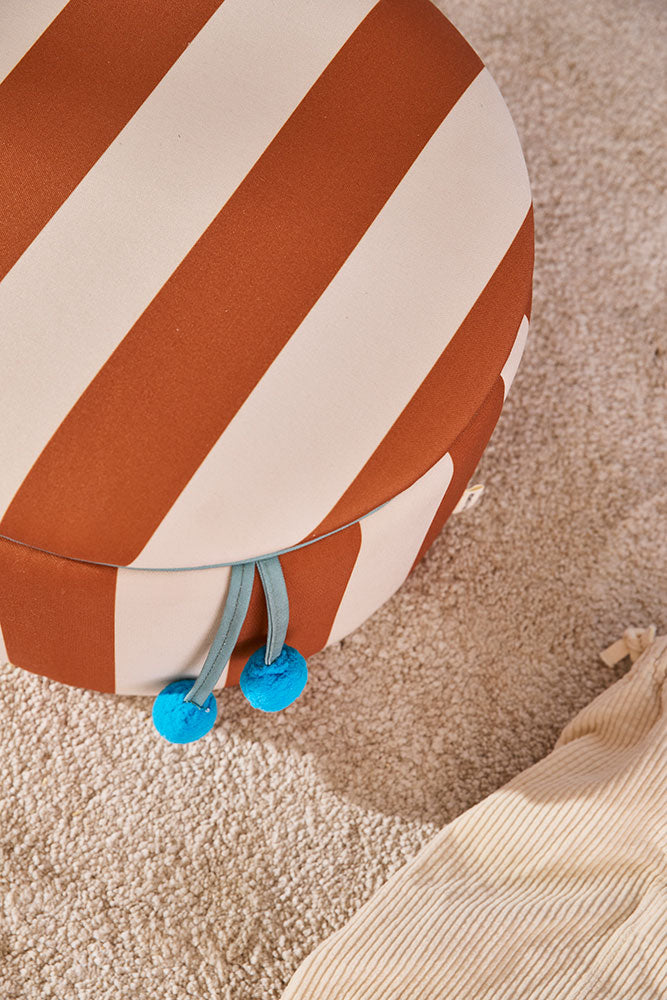 Sittpuff cylinder med förvaring brun 30 cm