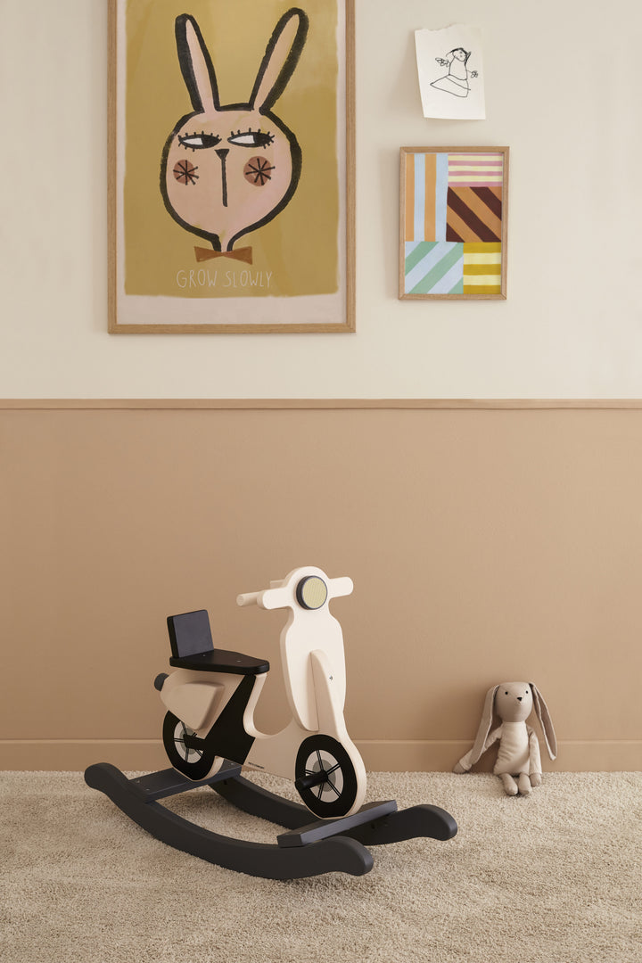 Rocking scooter light beige
