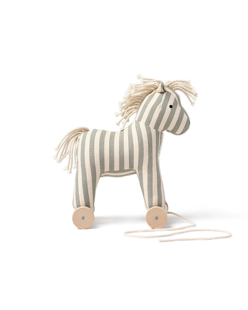 Pull Along horse Sam