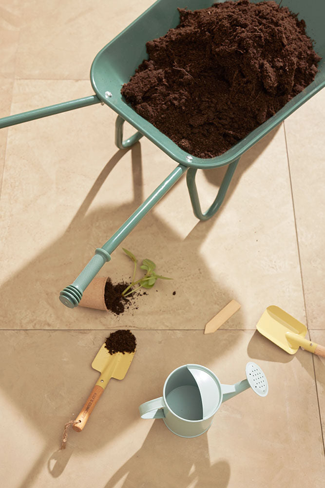 Gardening tool set
