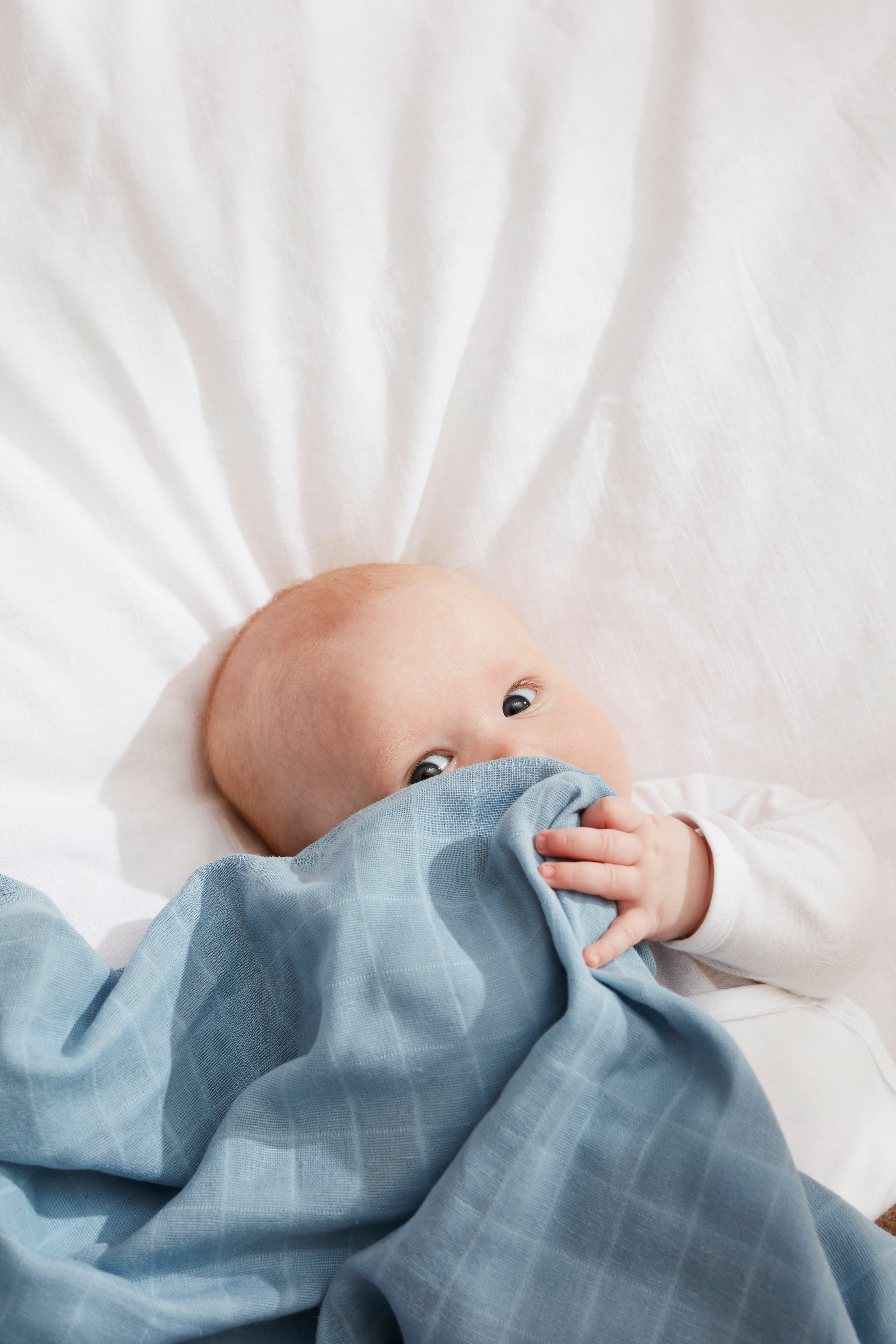 Muslin baby blanket blue mix