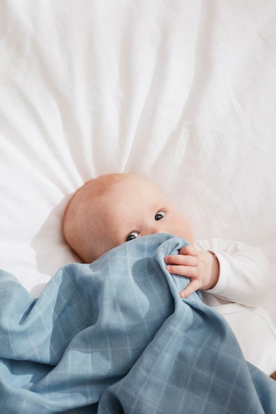 Muslin baby blanket blue mix