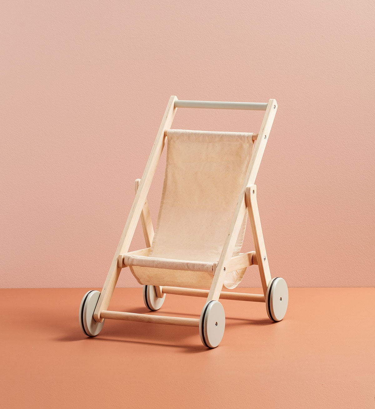 Puppenwagen und -betten 